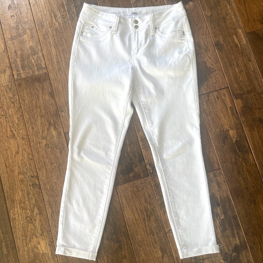 Royalty For Me White Boutique Jeans - Size 6